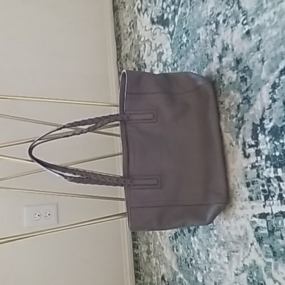 Fossil leather zip tote in gray